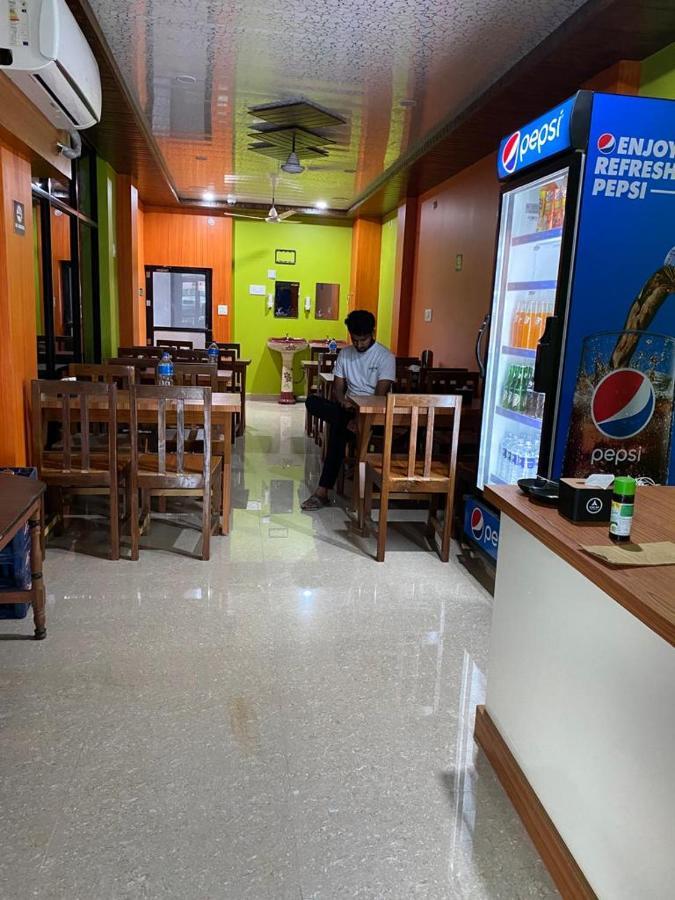 Hotel Kjs Inn Bahasi Ngoại thất bức ảnh